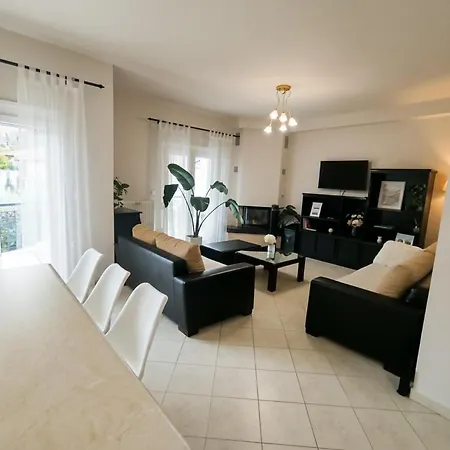 Aelia Horizon Apartment